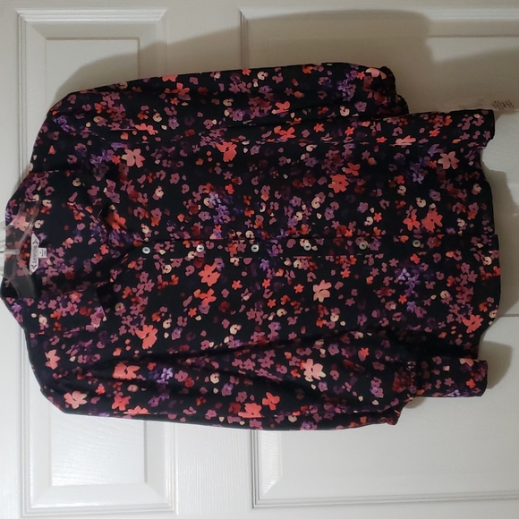 Ladies button down shirt - Picture 1 of 10